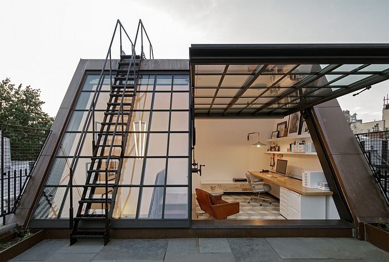 Home office on top level with an access to the roof