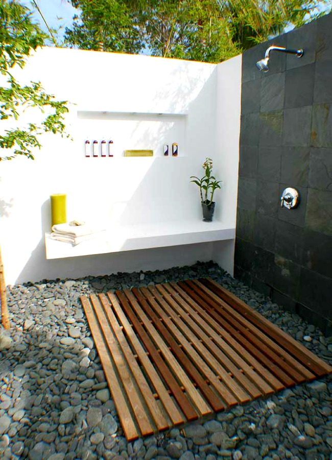 Modern Outdoor Shower