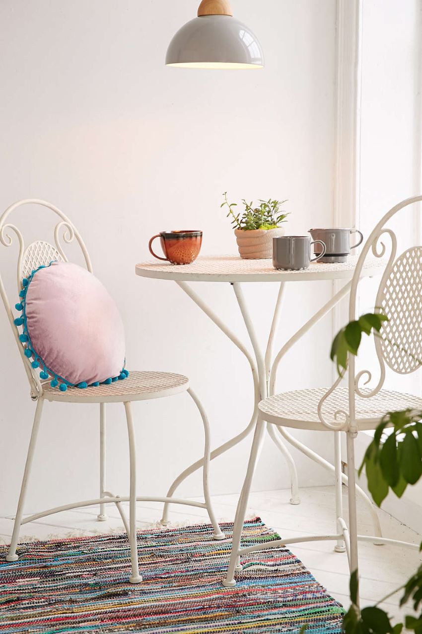 Modern eclectic breakfast nook