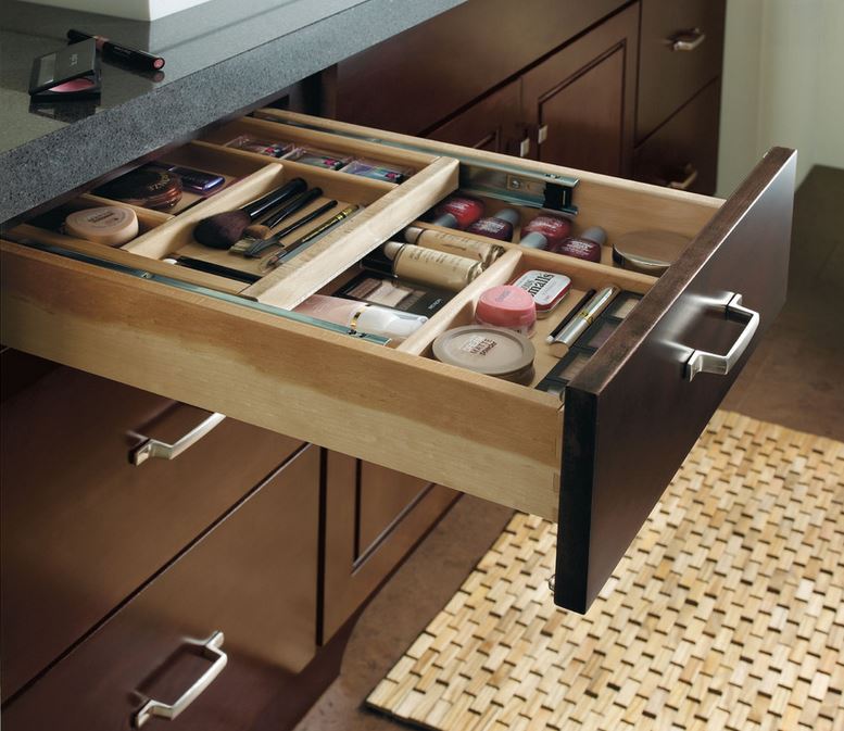 Organized bathroom drawer