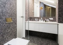 Small-contemporary-bathroom-design-with-plenty-of-glam-217x155