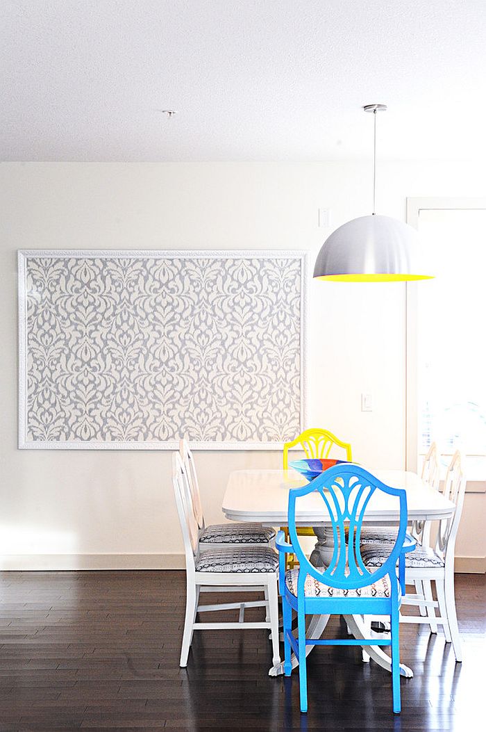 Turn the wallpaper into a work of art [Design: Collage Interiors]