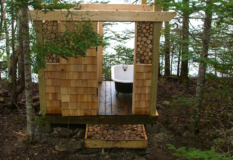 Simple Luxuries: 10 Killer Outdoor Showers