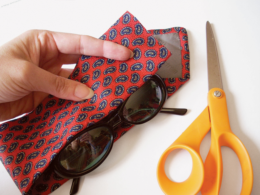 DIY necktie eyeglass case