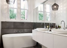 Fabulous-bathroom-design-with-pendant-lighting-and-standalone-bathtub-217x155