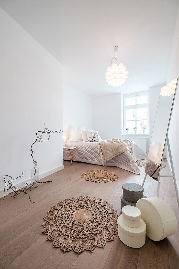 Fabulous bedroom draped in Scandinavian minimalism [Design: Wohn.Fee Home Staging]