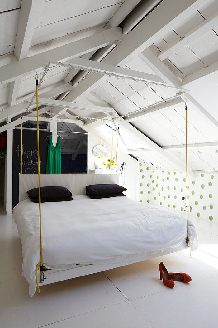 Hanging bed adds to the breezy appeal of the bedroom [From: Callwey]