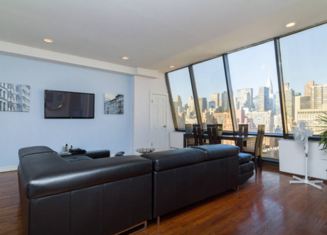 8 Swanky Airbnb Penthouses You Can Rent for the Night in New York City ... - Scandinavian Inspired Penthouse Apartment For Rent Nyc