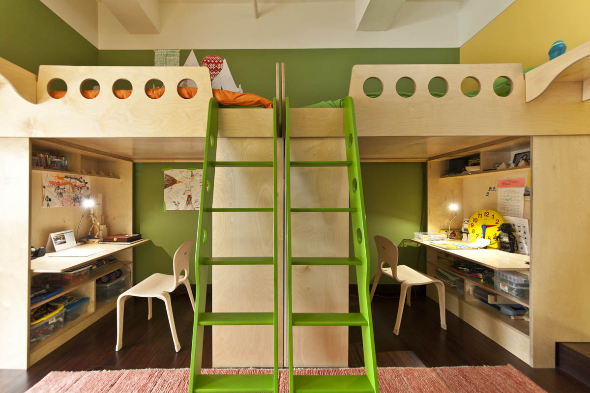 Mirrored-loft-beds-for-two-siblings.jpg