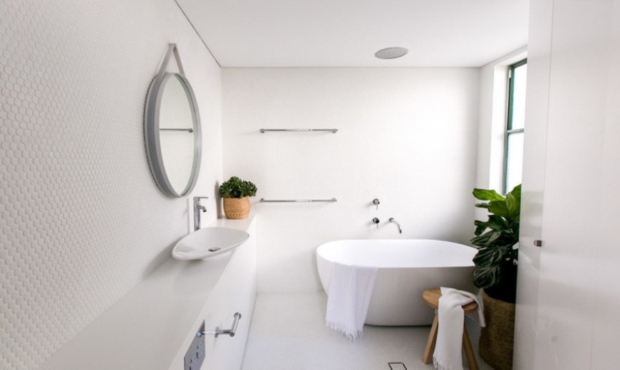 Less-Is-More Modern Bathroom Decor
