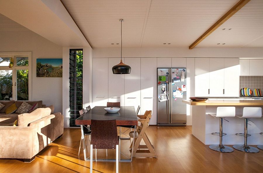 Modern renovation of the Auckland home opens up the interior to the outdoors