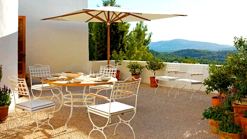 White rod store iron patio furniture