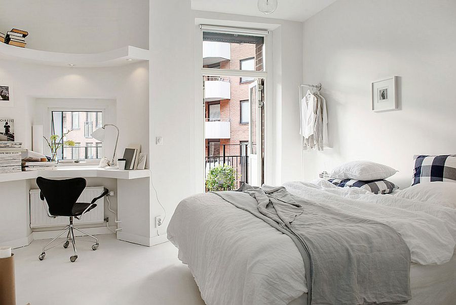 Natural ventilation and corner workspace add to the charm of the loft bedroom [From: Alvhem Brokerage and Interior]