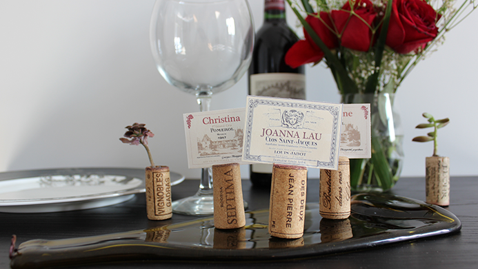 Placecard Holders Made out of wine corks