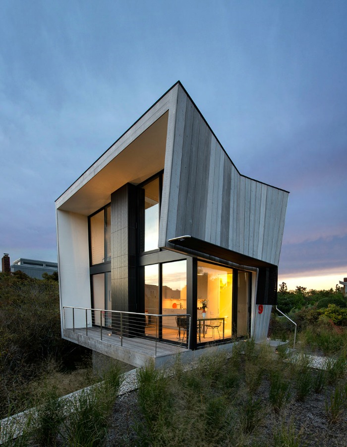 Small-Footprint-Hamptons-House