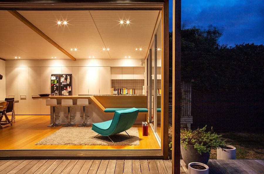 Sparkling pendant and ambient lighting inside the modern kitchen