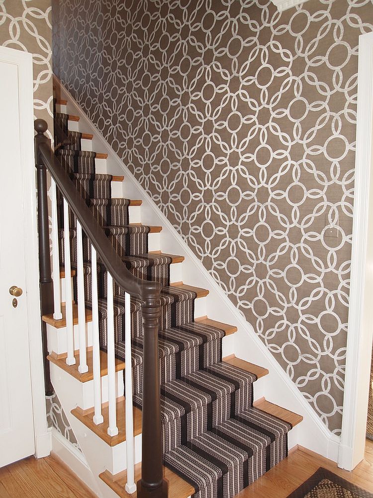 Wallpaper brings vintage pattern to the stairway