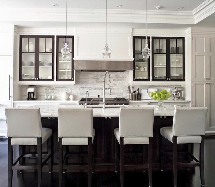 Dark trim on kitchen cabinetry