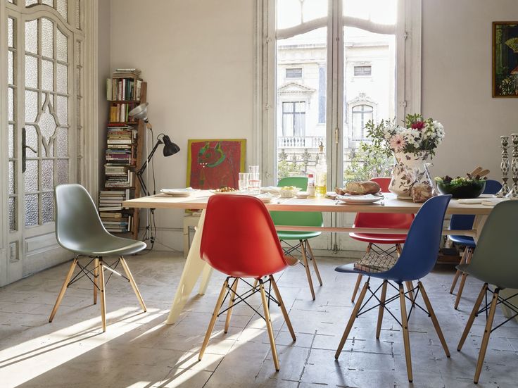 Eames Plastic Side Chairs DSW