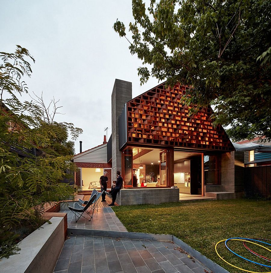 Elegant MAKE House with an exclusive and custom wooden panel