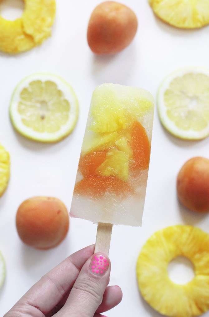 Fruity wine popsicle from I Spy DIY