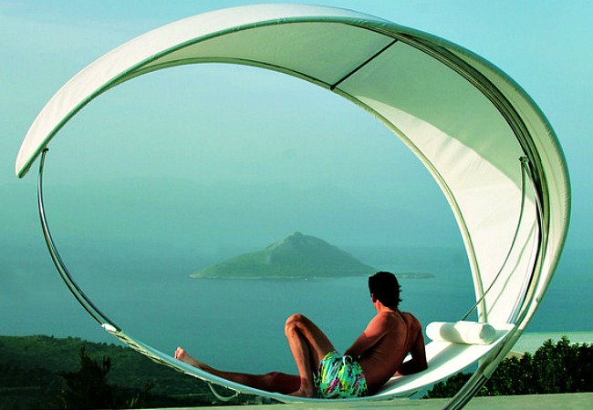 High-end Petiole hammock lets you relax in style