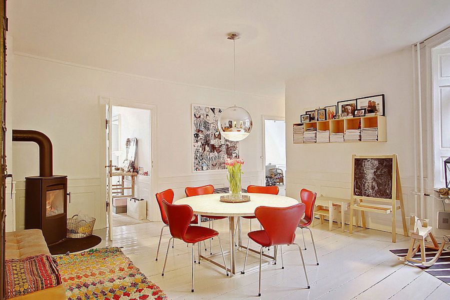 Series 7 chairs in orange for the Scandinavian dining room