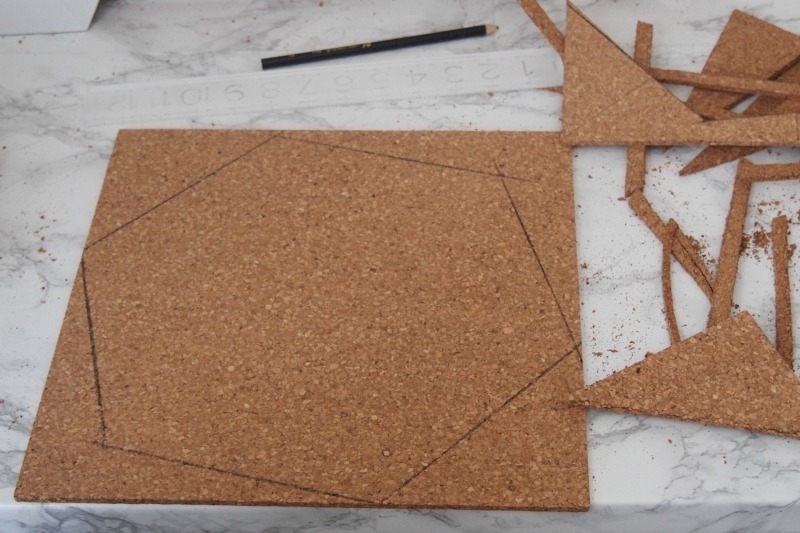 DIY A Quick and Easy Hexagon CorkBoard