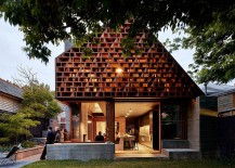 Unique-wood-and-concrete-exterior-of-the-contemporary-Melbourne-home-217x155