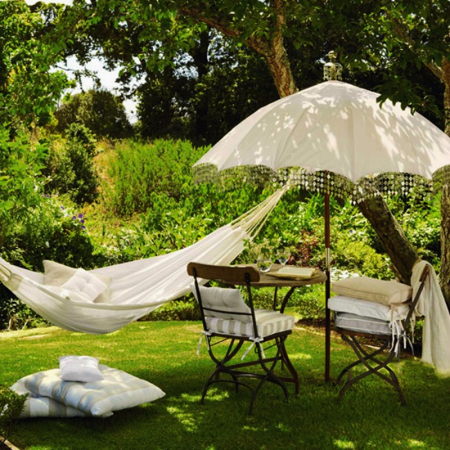 Garden patio with romantic gallery