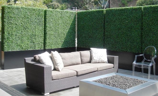 Artifical boxwood hedges are a low-maintenance option