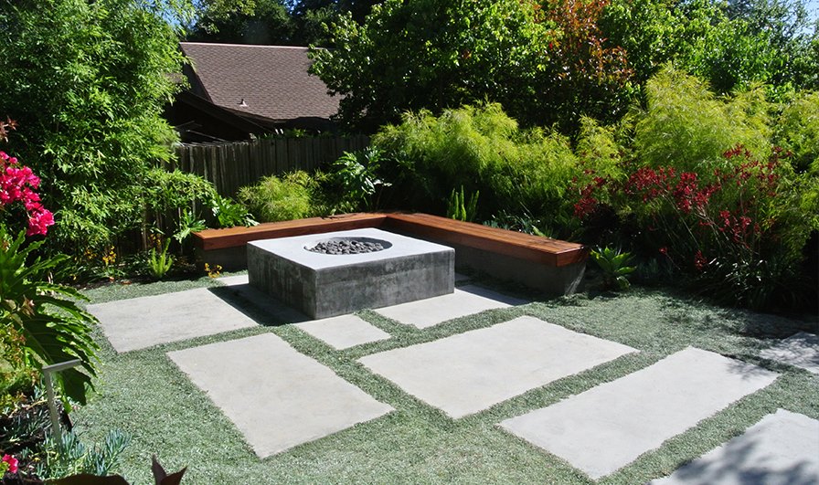 Backyard with large concrete pavers