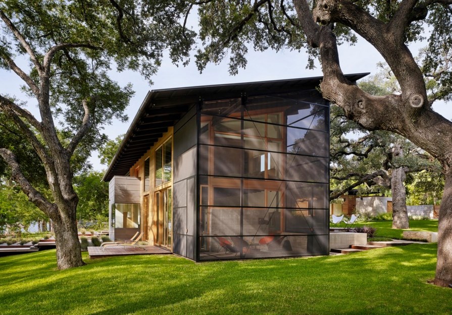 Contemporary Austin screened-in porch