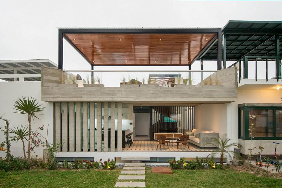 Modern S House by Romo Arquitectos