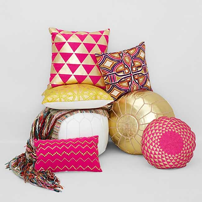 Moroccan Pouf in Pink with Coordinating Pillows