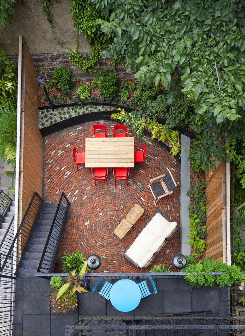 Patio bricks in a circular pattern