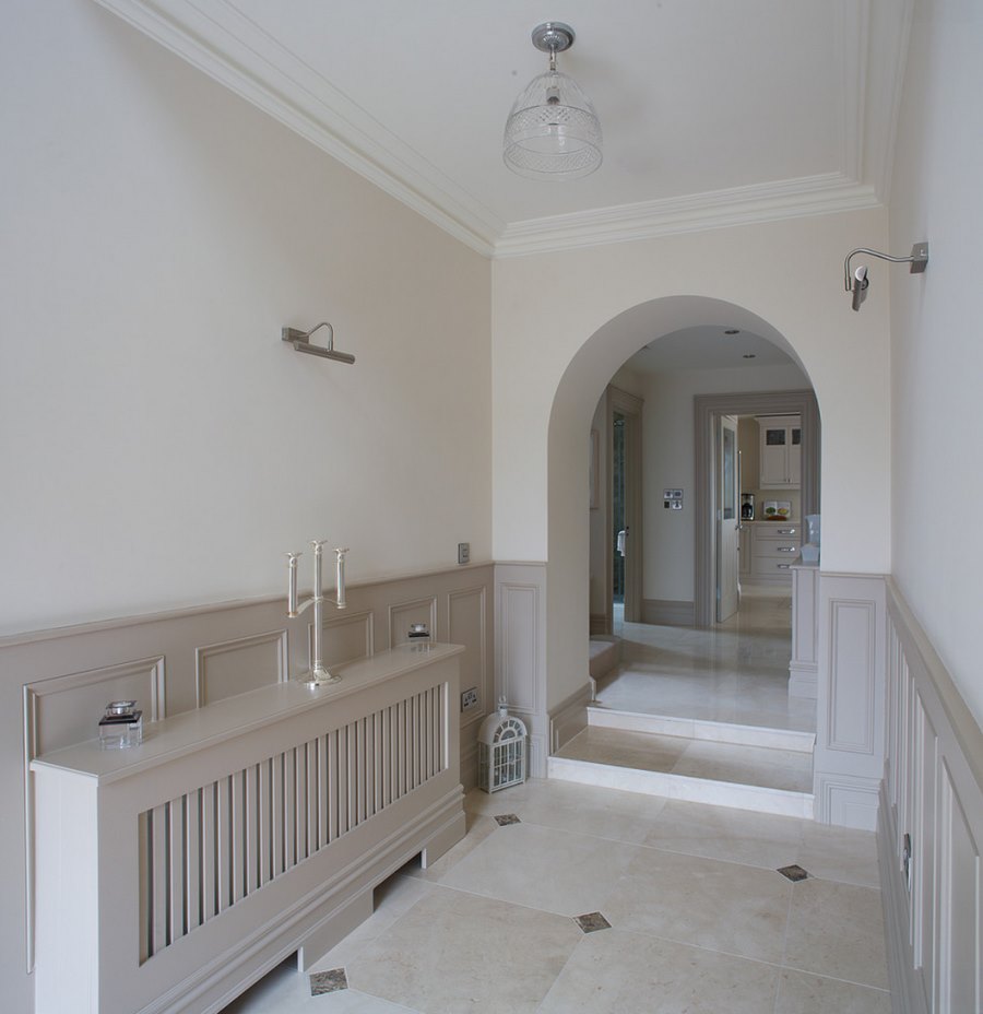 Radiator cover doubling as a console table