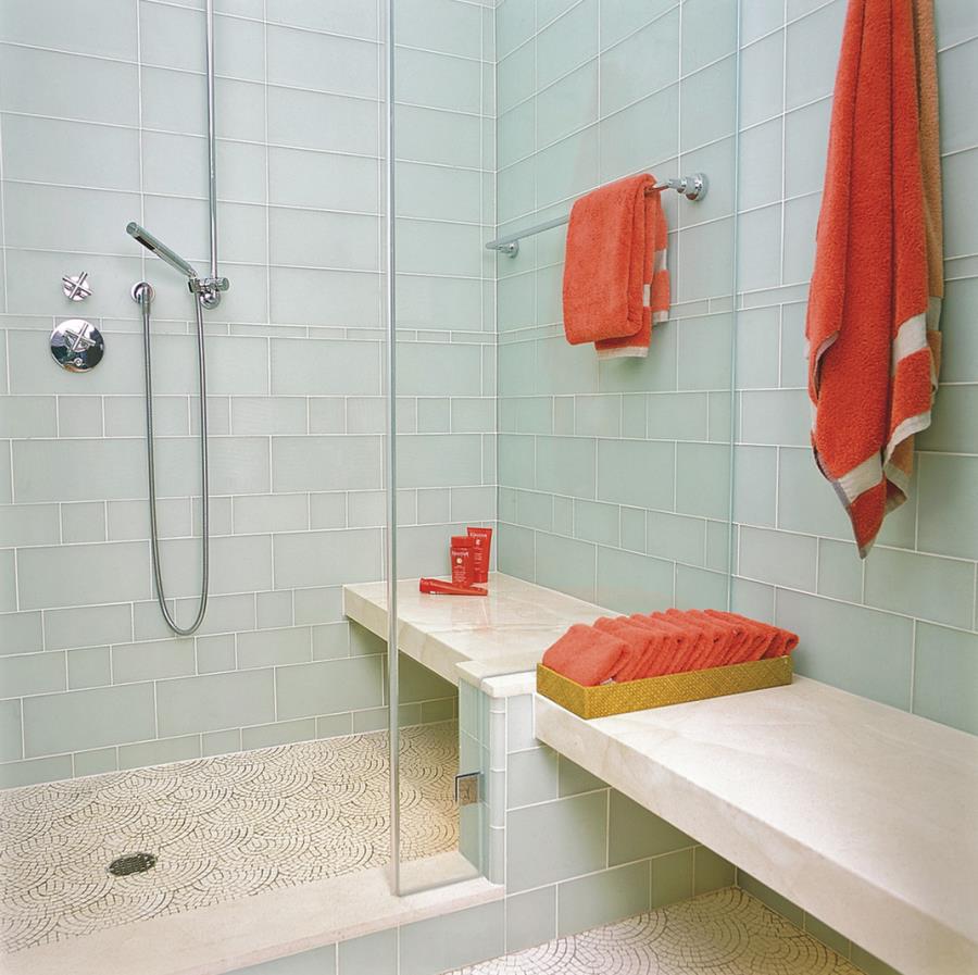 Refreshing shower with coral towels