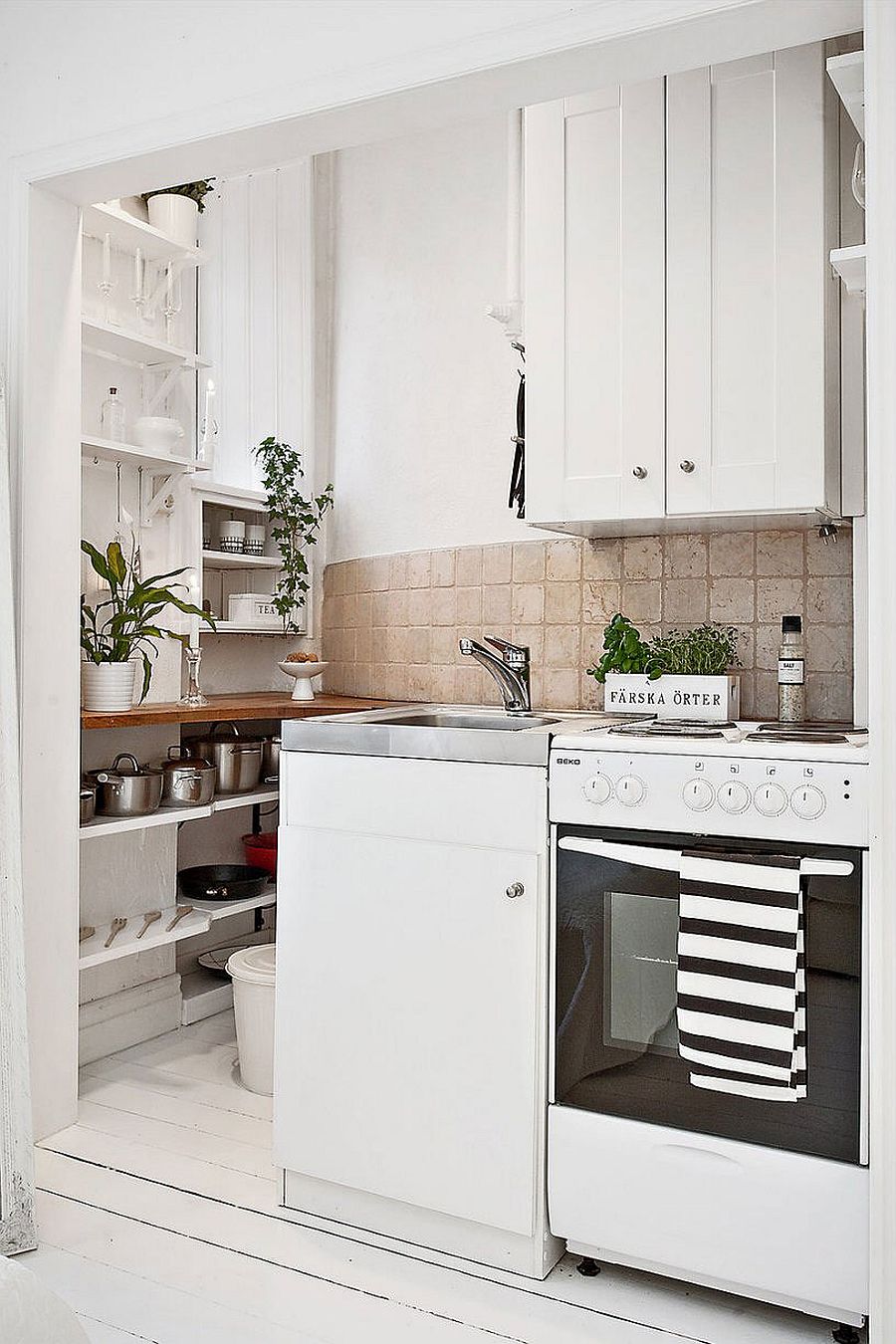 Tiny kitchen idea of the ultra-small Scandinavian style apartment