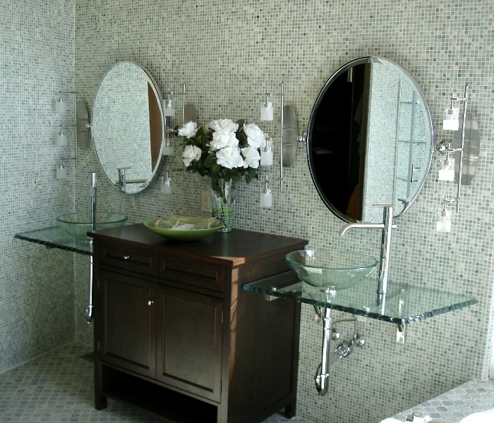 Glass and wood vanity design for the modern bathroom