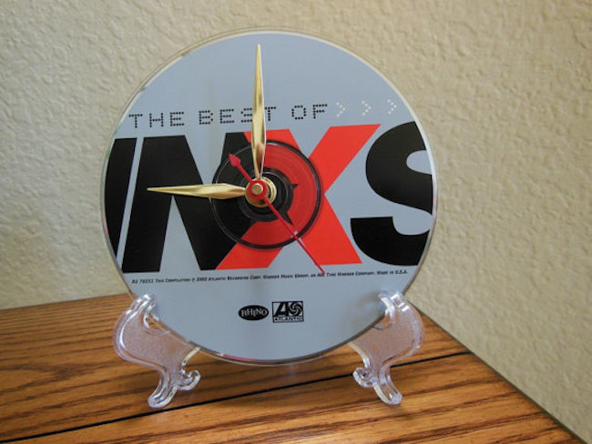 Craft your own CD clock