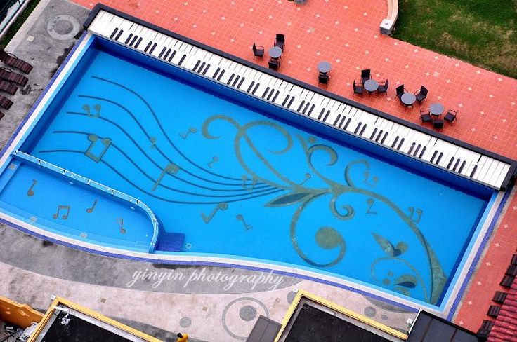 Exquisite pool design inspired by the piano