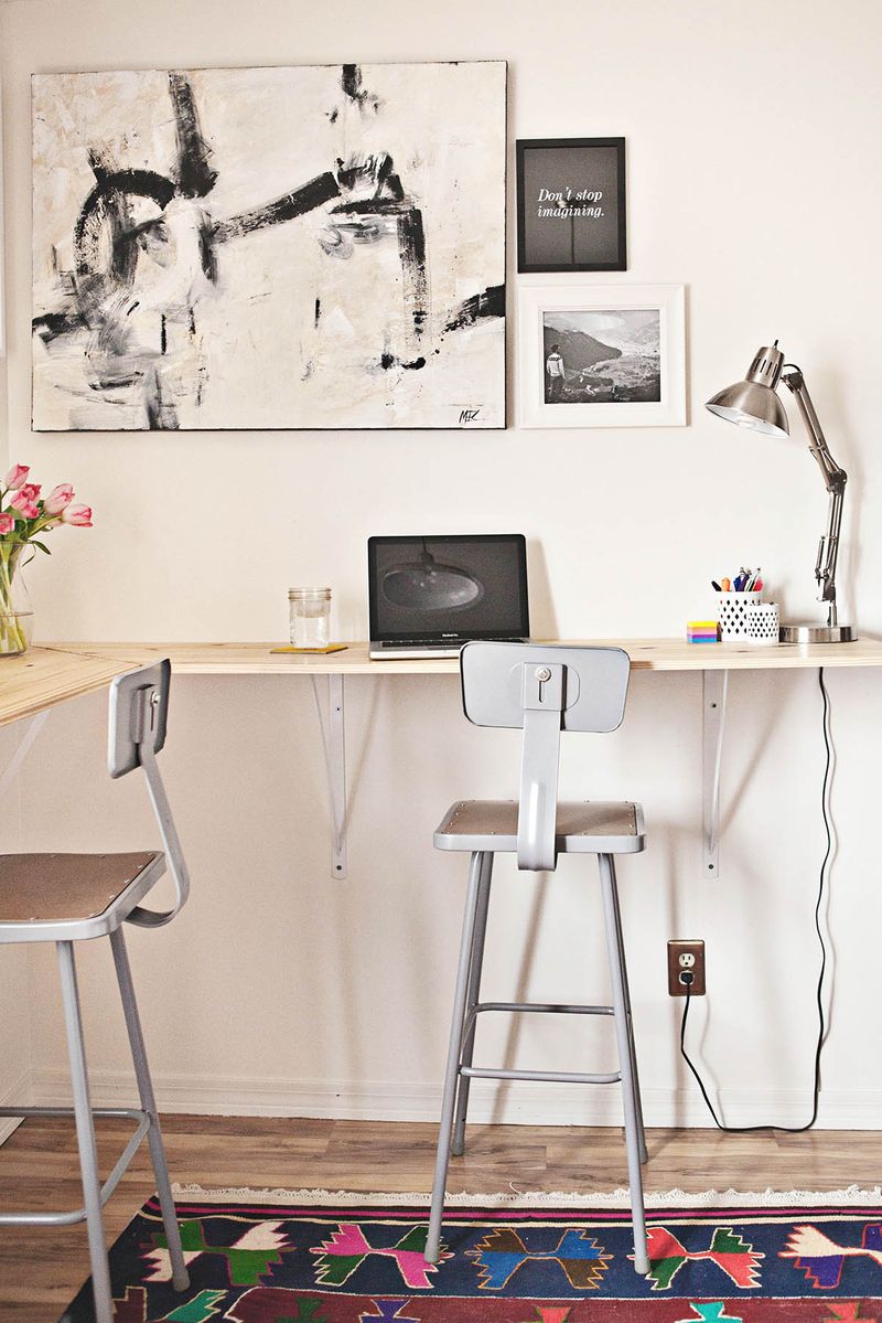 8 Design Tips For Standing Desks That Are Versatile Enough For