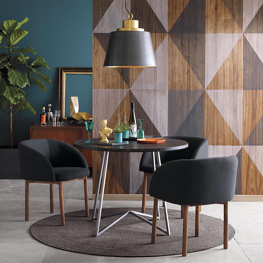 A statement wall makes a dining room stand out