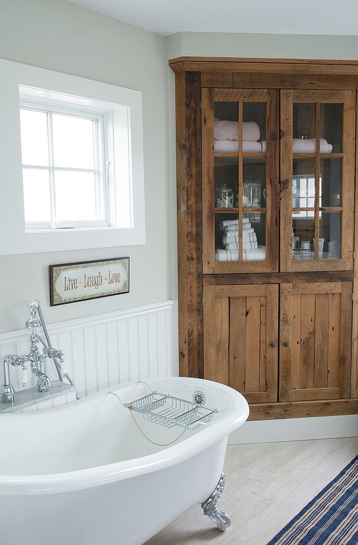 Beach style bathroom with a built-in corner cabinet