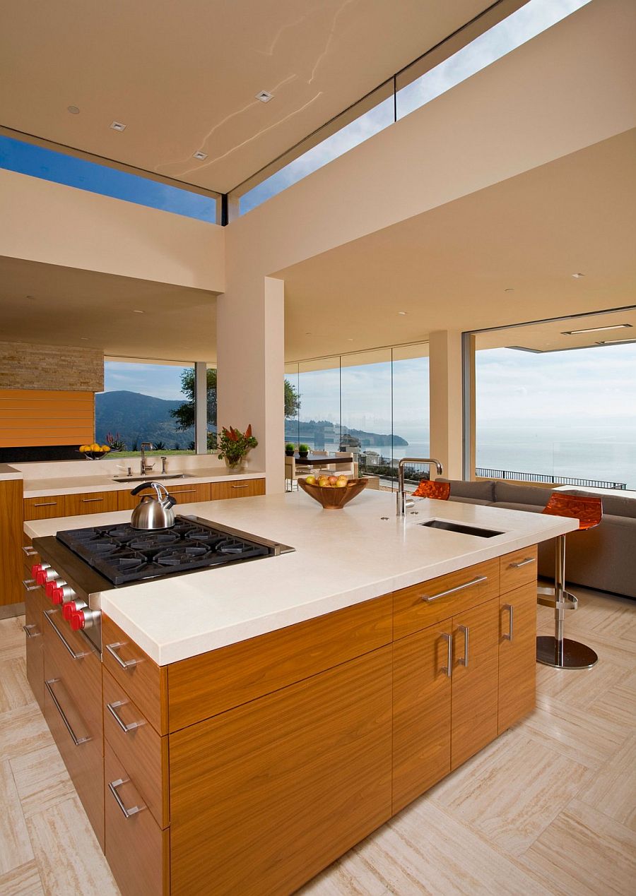 Captivating views of the Bay Area and Golden Gate Bridge from the kitchen