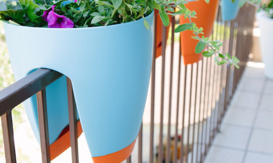 Creative Outdoor Accessories to Hang from Your Balcony Railing