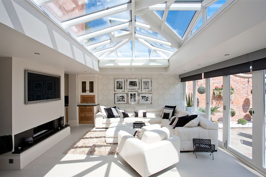 Design of the ceiling steals the show in this sunroom [Design: Wordsworth Design]