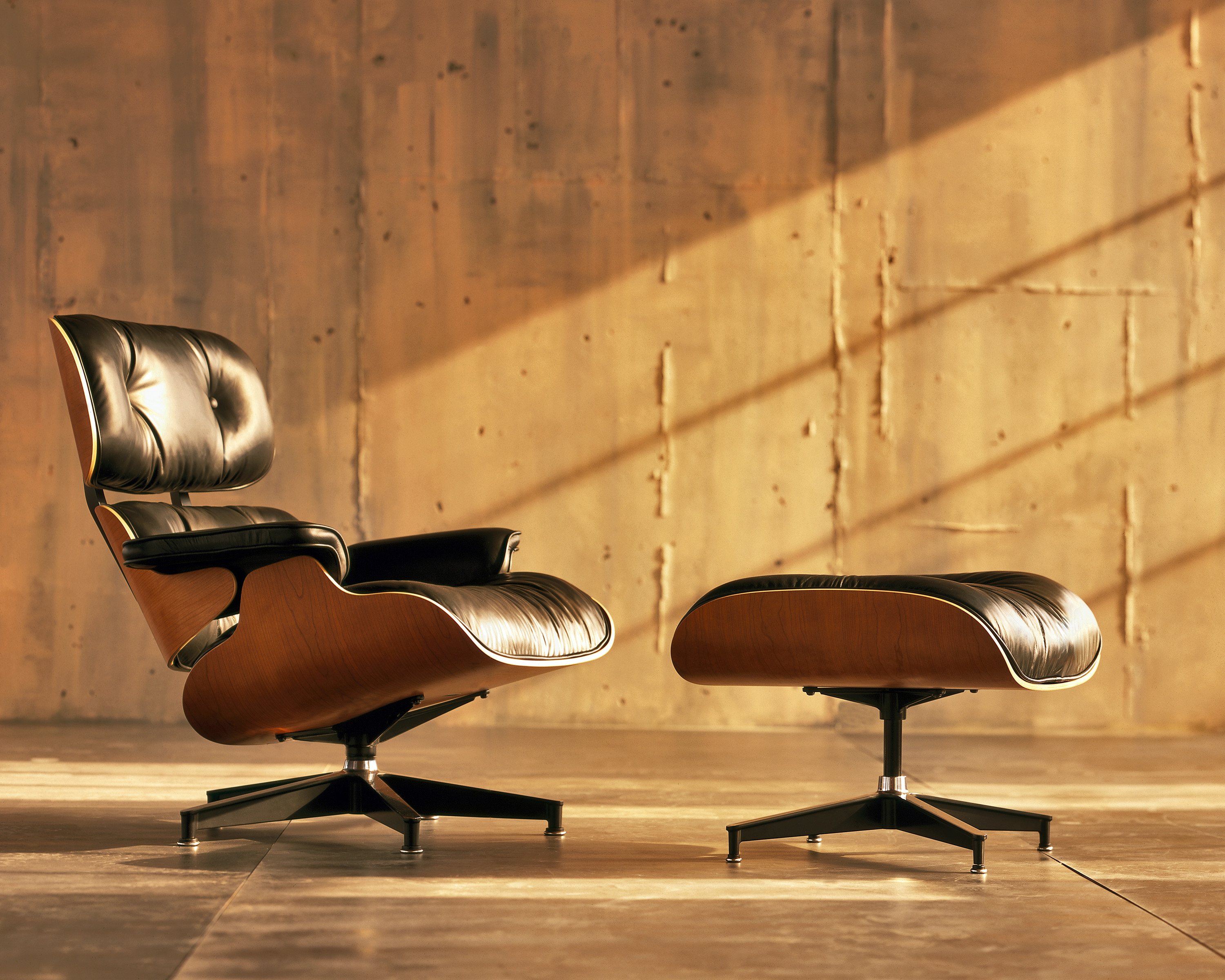 Eames Lounge Chair and Ottoman in room setting