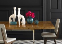 Elegant-dining-room-with-bold-pendant-lighting-217x155